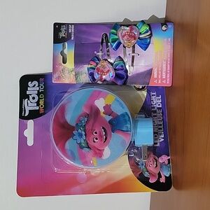 NIB Dreamworks Trolls World Tour LED Night Light and Hair Clips